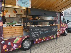 Wielka Szama trwa pod Atlas Areną w Łodzi