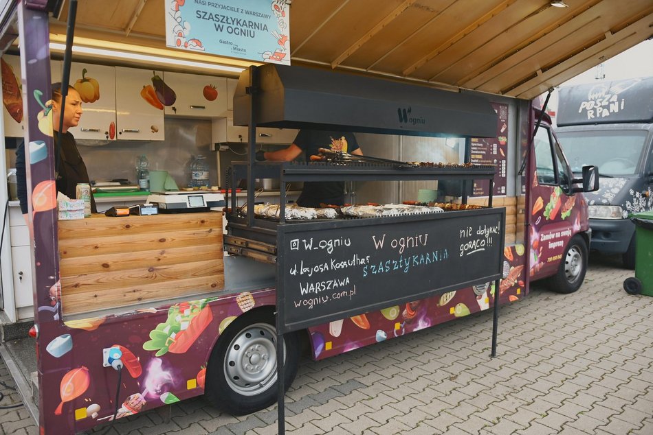 Wielka Szama trwa pod Atlas Areną w Łodzi