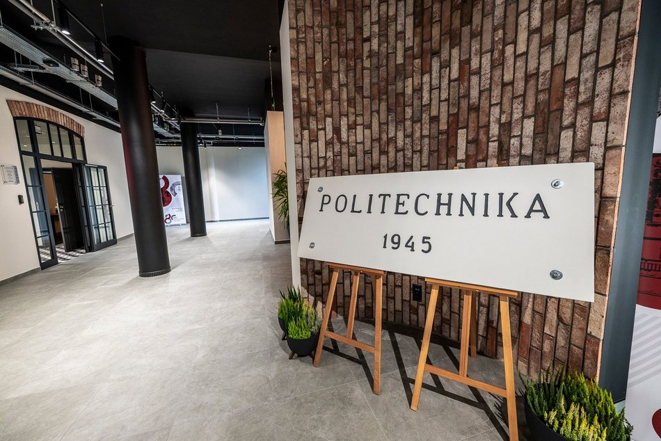 Łódź. Dziekanat na Politechnice Łódzkiej zapiera dech! Nowoczesne wnętrza jak w luksusowym hotelu