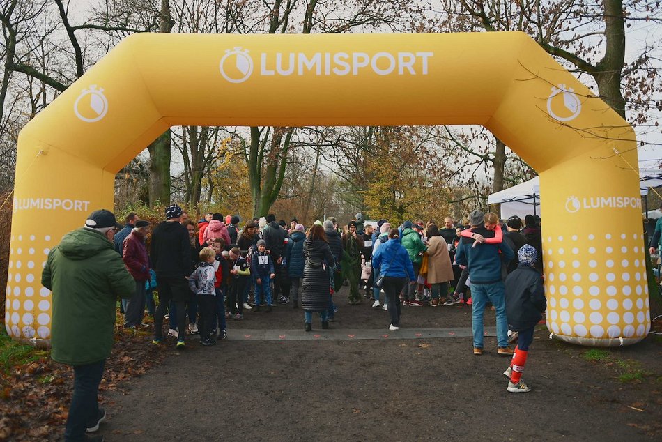Łódź. Bieg Niepodległości w parku Julianowskim