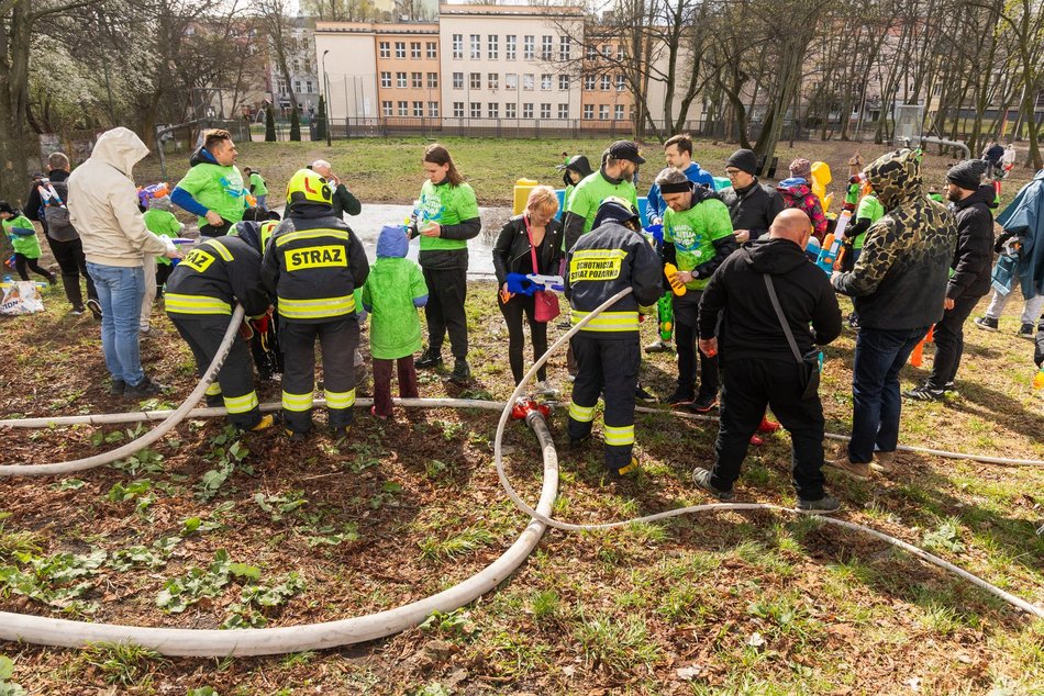 Łódź. Lany Poniedziałek na Manhattanie w Łodzi. Tak Łodzianie celebrowali śmigus-dyngus!