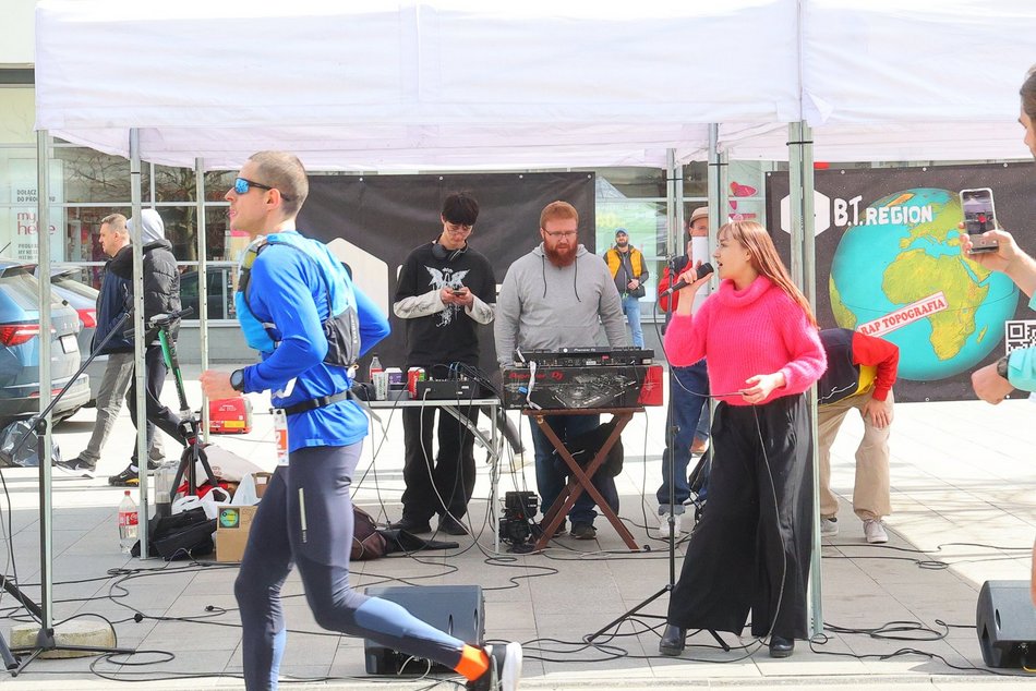 Łódź. DOZ Maraton Łódź 2026. Brałeś udział w biegu? Odszukaj się w galerii i zapisz na pamiątkę!