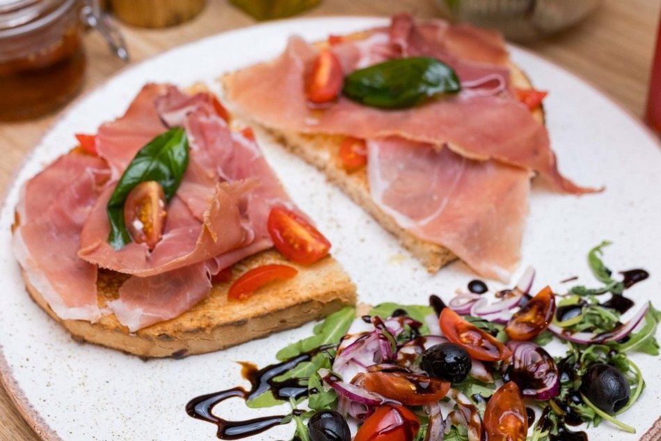 Łódź. Italia w centrum Łodzi. Sebastian Śpiewak z pizzerii Pomodoro to prawdziwy pasjonat pizzy!