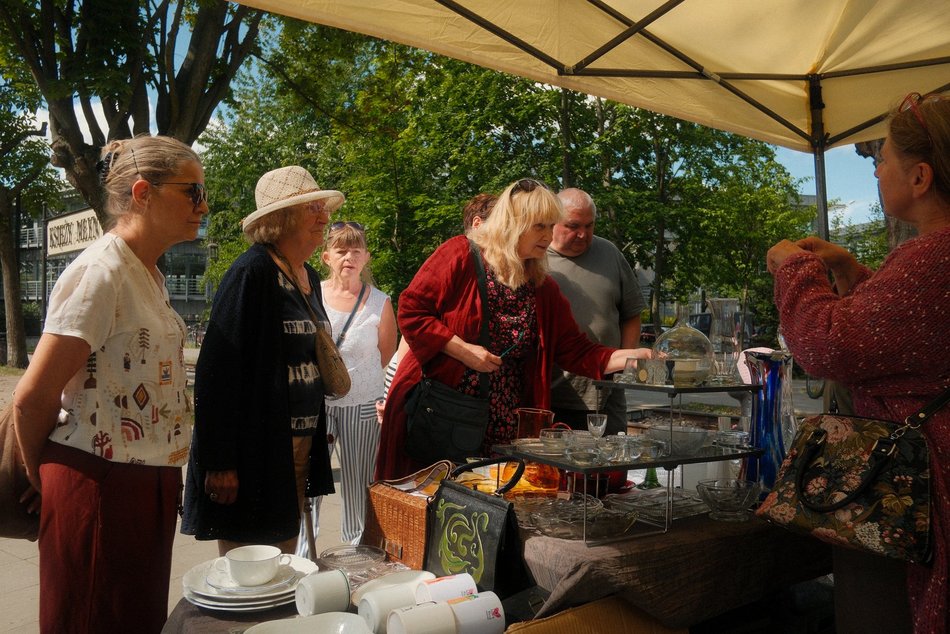 Łódź. Targ Staroci na Księżym Młynie w Łodzi. Rękodzieła, unikatowe rzeczy i domowe przysmaki