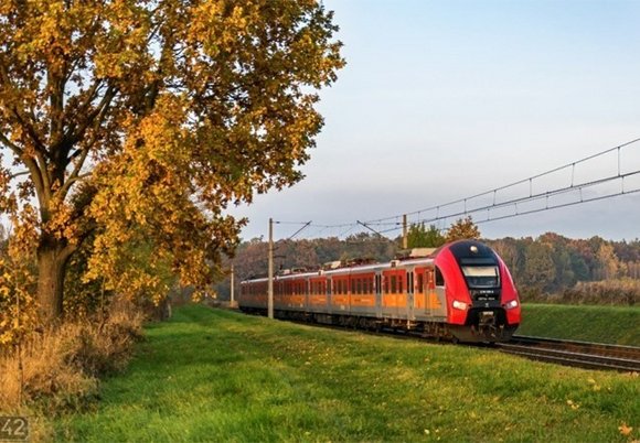 Łódź. Pociągiem z Łodzi do Poznania. Jak pojedziemy w 2026 roku? Sprawdź!