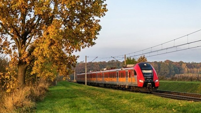 Pociągiem z Łodzi do Poznania. Jak pojedziemy w 2026 roku? Sprawdź!