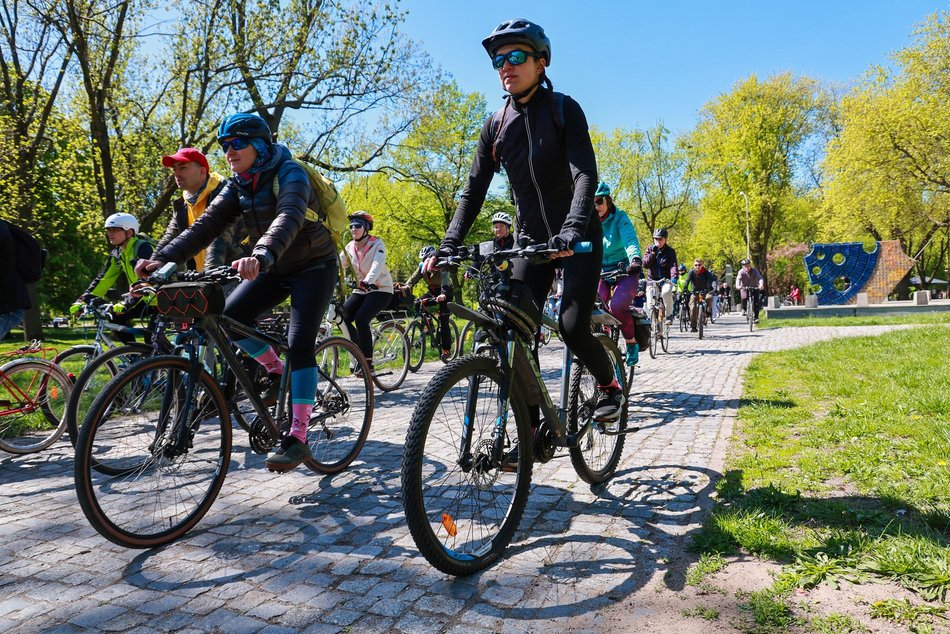 Łódź. Pierwsza wycieczka rowerowa Zielonej Łodzi w 2025 roku. Co za frekwencja!