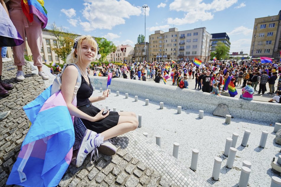 Uczestnicy Marszu Równości na ulicach Łodzi