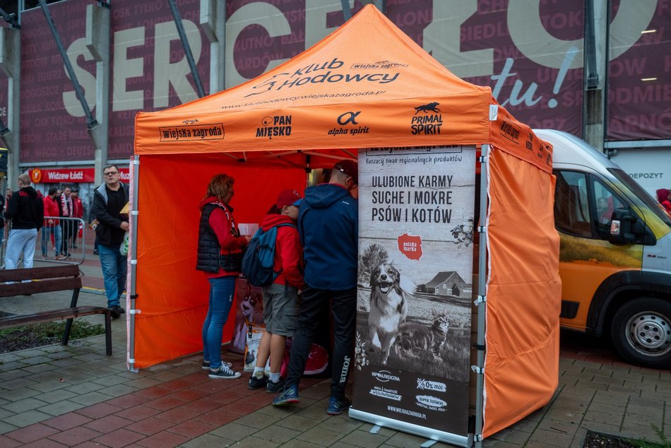 Nowy samochód dla schroniska w Łodzi. Zwierzaki już zacierają łapki na przejażdżki