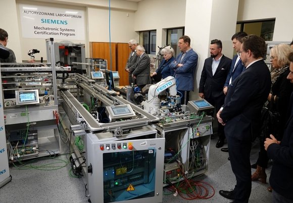 Siemens Mechatronic System Certification Program