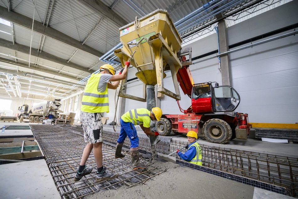 Zajezdnia Helenówek w Łodzi. Aż 1450 metrów nowego torowiska w Zakładzie Techniki