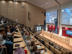 Łódź. Sławosz Uznański-Wiśniewski spotkał się z uczniami