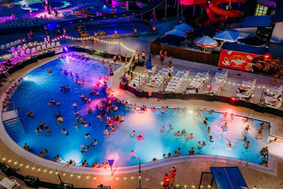 Łódź. Pink Party w Aquaparku Fala. To najbardziej różowa impreza w Łodzi