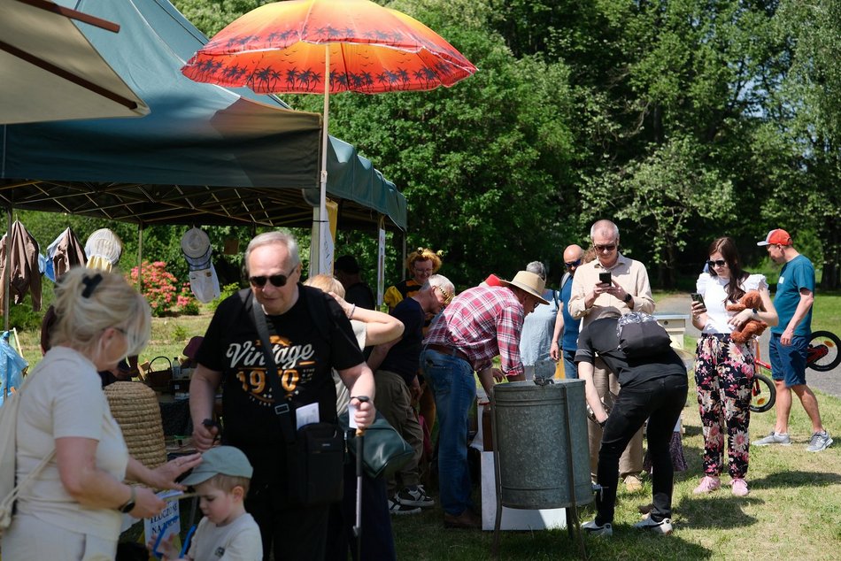 Ogród Botaniczny w Łodzi tętni życiem! Niedzielne tańce, koncerty, kiermasz i więcej