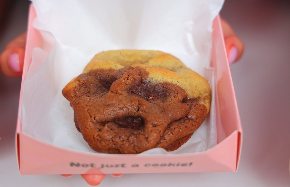 Łódź. Cukiernia, która szturmem podbiła podniebienia łodzian. Co zjemy w Cookiery?