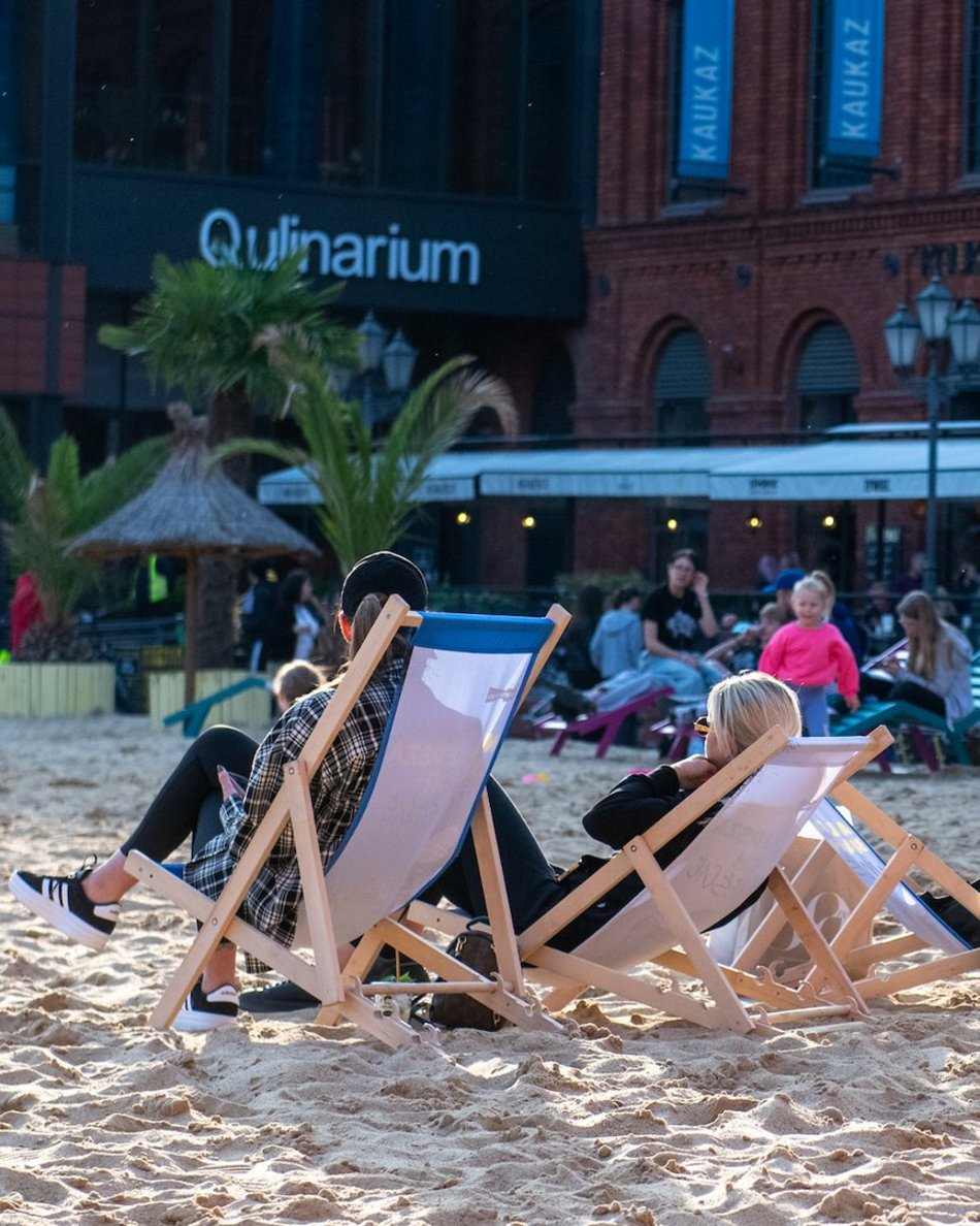 Łódź. Manufaktura otwiera sezon letni! Na rynku pojawiła się piaszczysta plaża