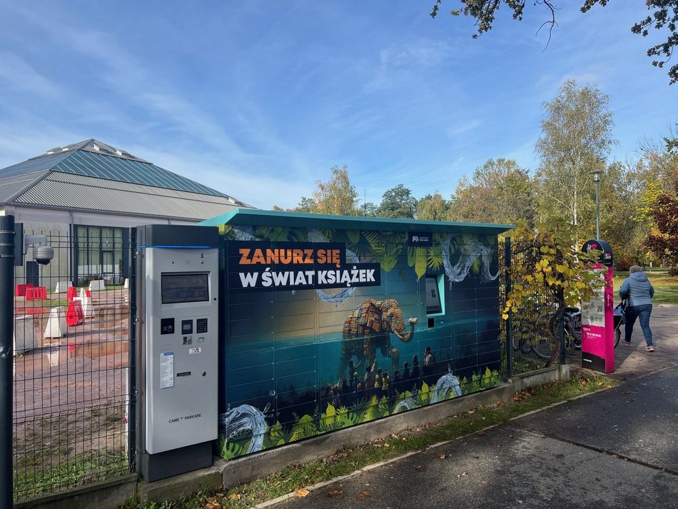 Nowość w Aquaparku Fala! Wypożyczaj książki z biblioteki w nowym Book Boxie!