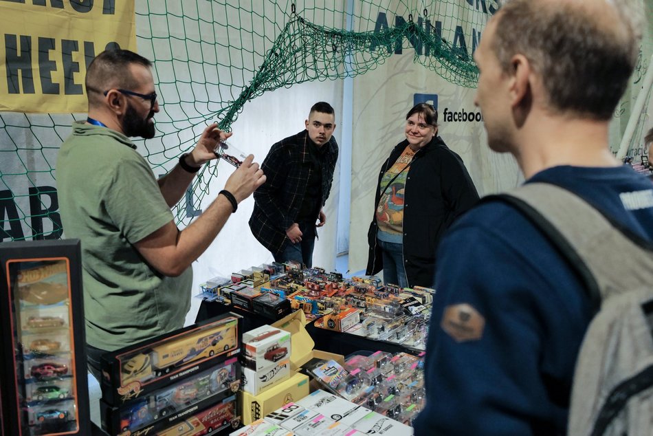 Łódź. Targi Modeli Samochodowych w Łodzi przyciągnęły tłumy! Gratka dla fanów Hot Wheels