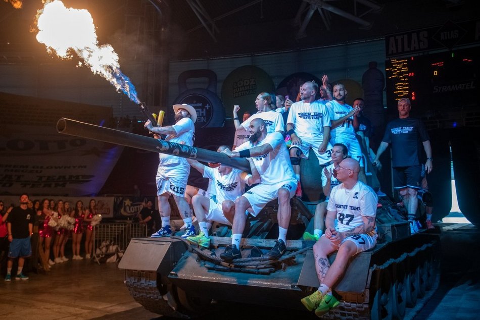 Mecz Gortat Team vs NATO w Łodzi. Czołgi, płomienie i masa sportowych emocji!
