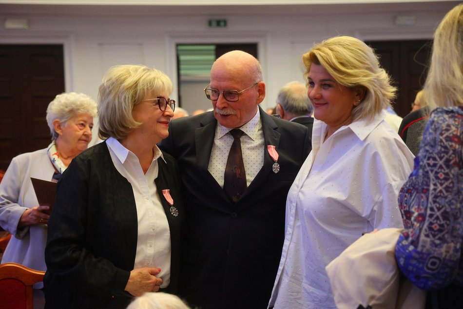 Łódź. Medale za długoletnie pożycie małżeńskie. Rekordziści są razem od 66 lat!