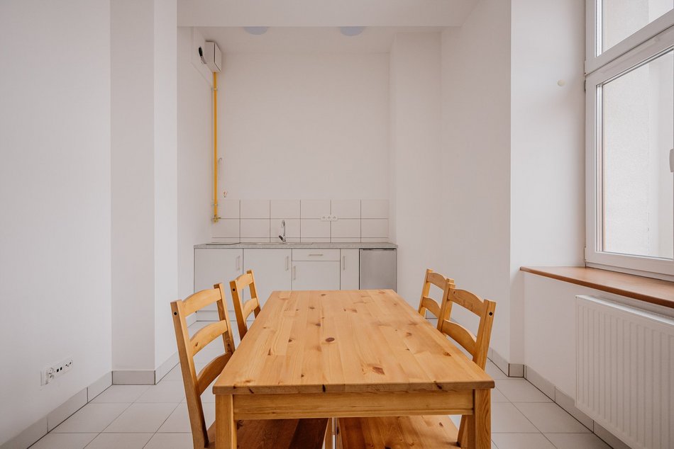 Łódź. Mieszkania dla osób w kryzysie bezdomności w Łodzi. Czym są tymczasowe „dachy nad głową"?