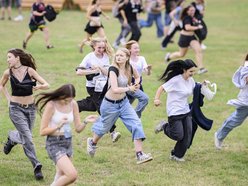 Łódź Summer Festival 2025 wystartował! Otwarcie bram i tłumy biegnące pod scenę!