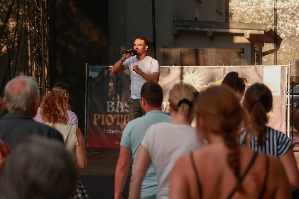 Łódź. Niedzielna potańcówka przy Piotrkowskiej. Taneczny wieczór łodzian