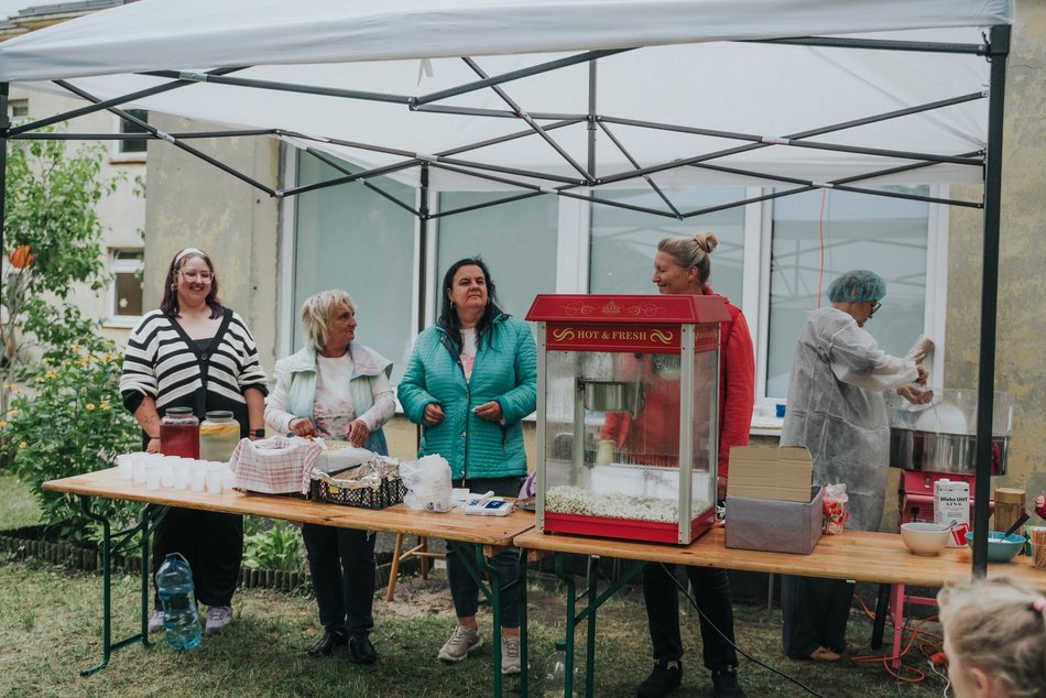 Łódź. „Czwartki na wesoło" z MOPS Łódź. Gry, zabawy, warsztaty, dmuchańce i przekąski
