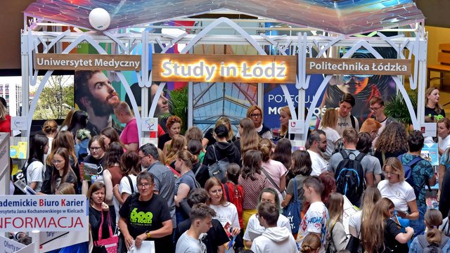 Stajnia Jednorożców. Łódzkie stoisko na ogólnopolskich targach edukacyjnych 