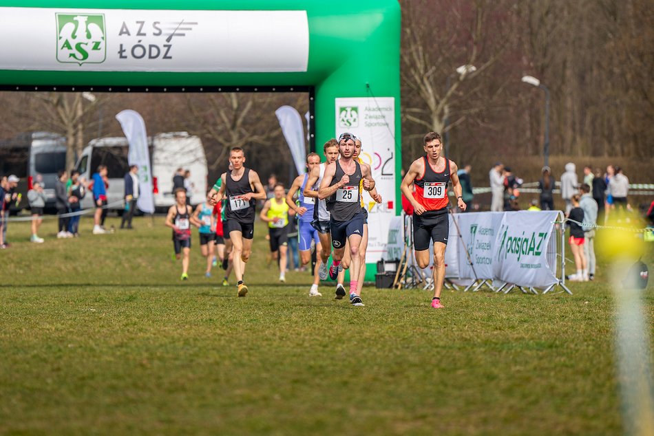 Łódź. Akademickie Mistrzostwa Polski w biegach przełajowych. Znajdź się na zdjęciach!