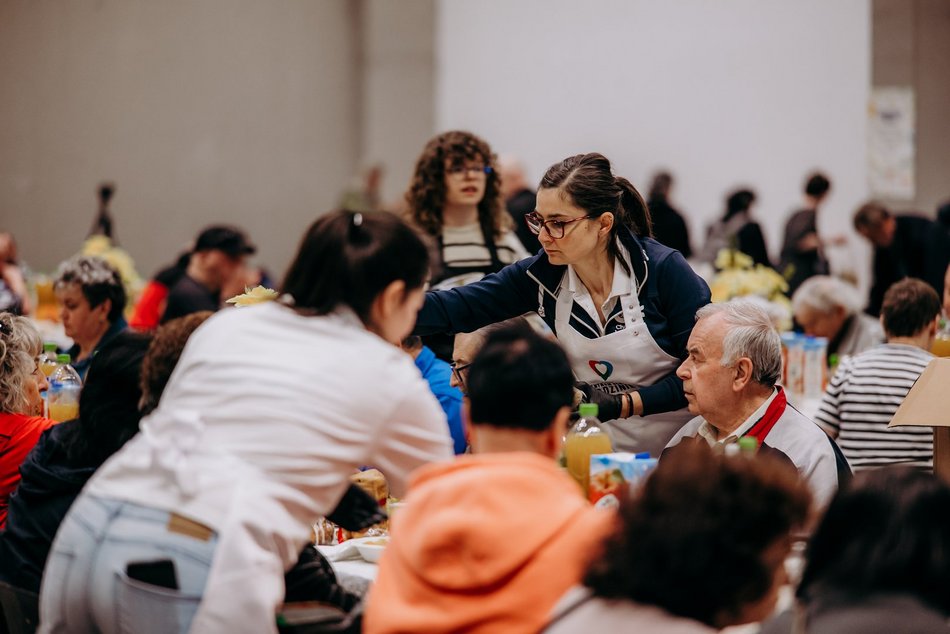 Łódź. Miejskie Śniadanie Wielkanocne 2025 w Łodzi. Kilkuset gości w hali Expo-Łódź