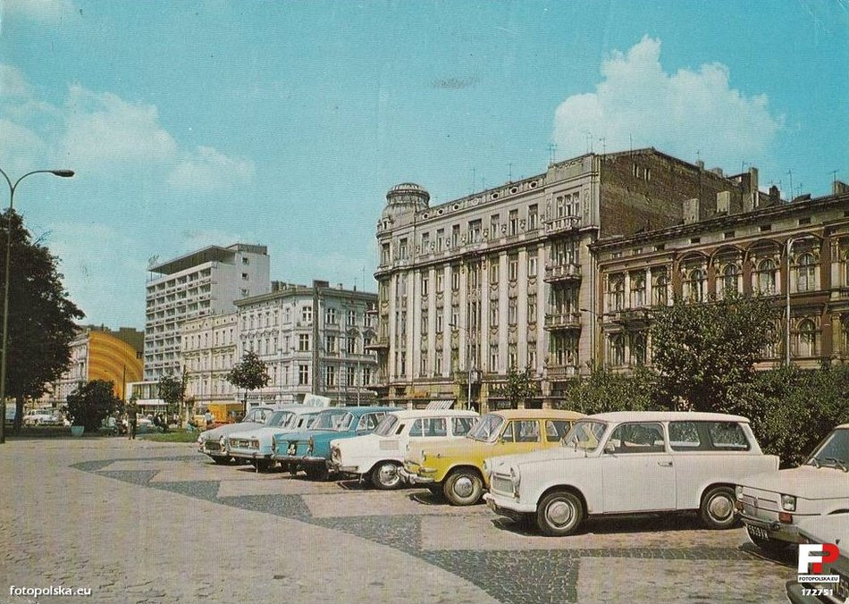 Ulica Narutowicza przy gmachu TVP - lata 1975-1983