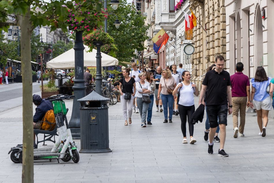 Łódź. Pierwszy sierpniowy weekend na Piotrkowskiej. Tłumy łodzian i turystów!