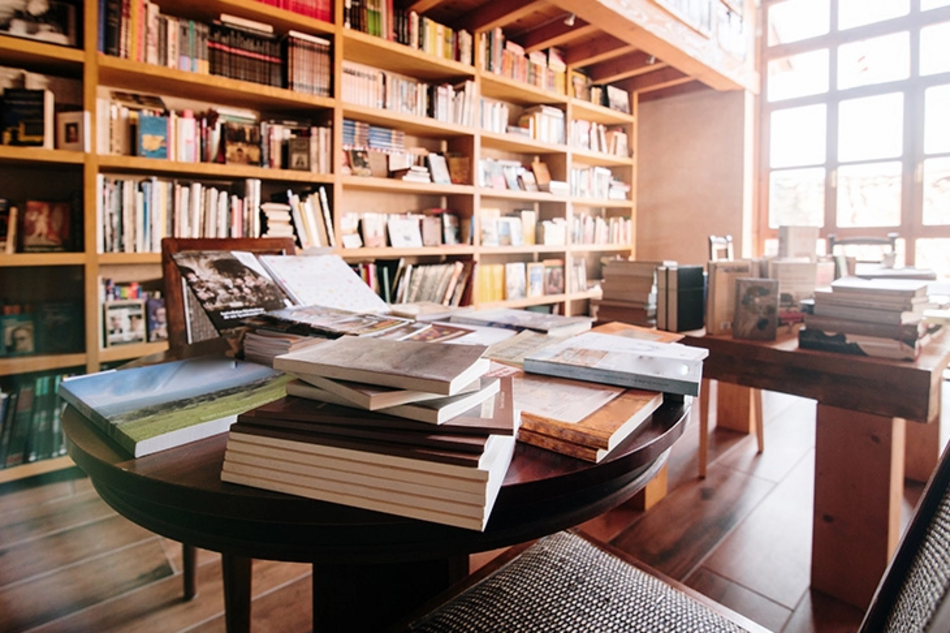 Łódź. Osiedlowe księgarnie i antykwariaty w Łodzi. Lokalne biznesy z pasji do książek