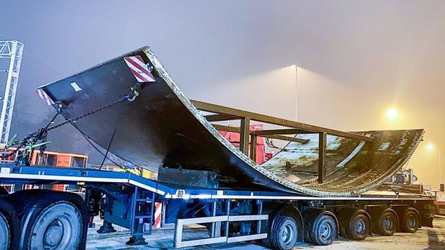 Kolej Dużych Prędkości w Łodzi. Gigantyczne części maszyny do drążenia tunelu już dotarły! [ZDJĘCIA]