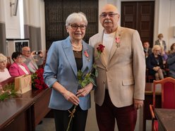 Łódź. Medale za długoletnie pożycie małżeńskie. Rekordziści świętują 63-lecie!