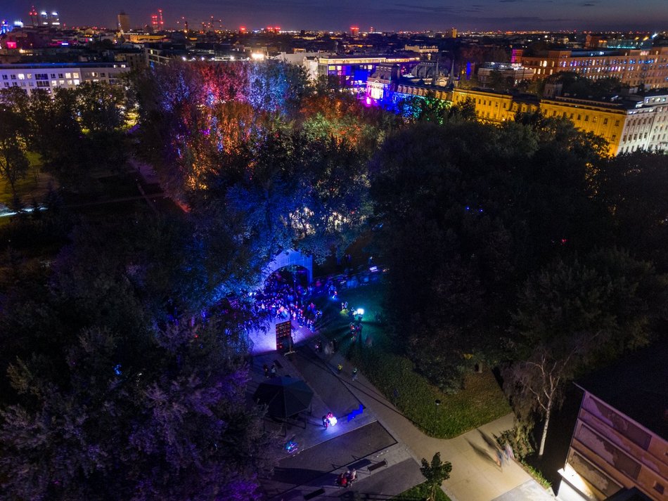 Park Staromiejski na Light Move Festival 2024