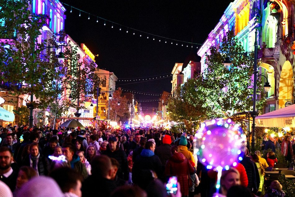 Łódź. Tłumy na Light Move Festival Łódź 2025! Mnóstwo pozytywnej energii!