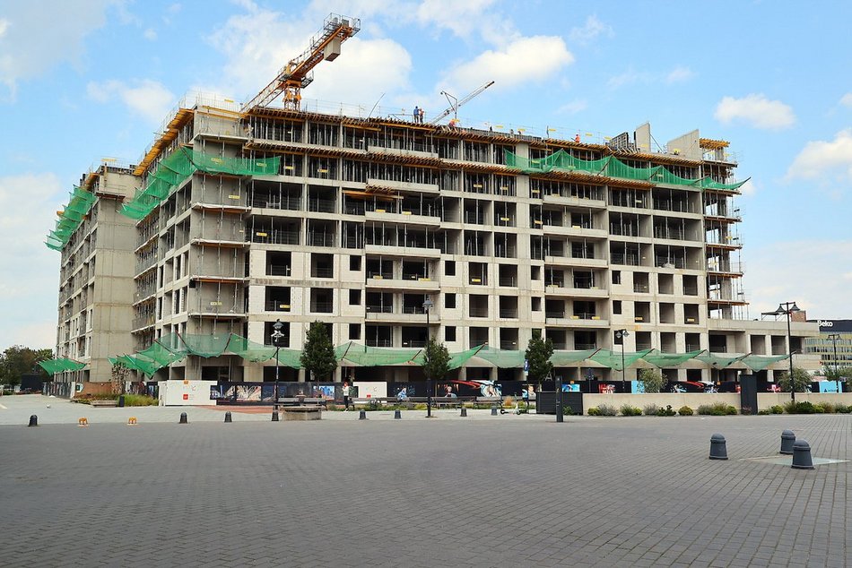 Łódź. Z podziemnej ulicy Hasa wprost na nowe parkingi. Rośnie inwestycja w Nowym Centrum Łodzi