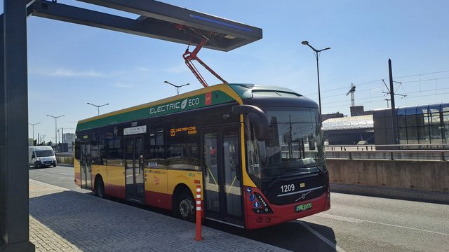 Kolejne elektryczne autobusy w MPK Łódź. Na jakich liniach pojedziemy elektrykiem? 