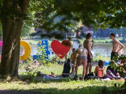 Upalna niedziela na Stawach Stefańskiego. Zobacz, jak wypoczywali Łodzianie