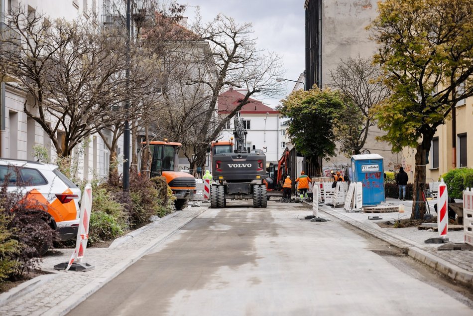 Łódź. Finisz remontu Drewnowskiej w Łodzi. Wiemy, kiedy zostanie otwarta dla ruchu