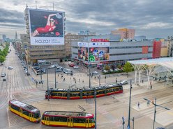 Łódź. Kultowy budynek przy Piotrkowskiej na sprzedaż! Ten 45 metrowy gigant może być twój!