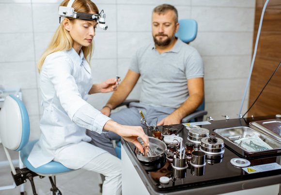 Łódź. Neurologia w przychodniach w Łodzi. Rozszerzony zakres usług prywatnych i na NFZ 