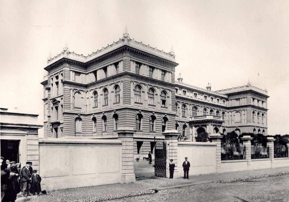 Dawny Szpital Żydowski im. Izraela i Leonii Poznańskich. Wmurowali kamień węgielny