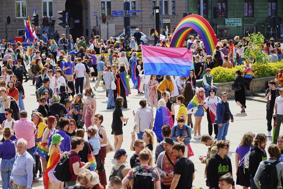 Uczestnicy Marszu Równości na ulicach Łodzi