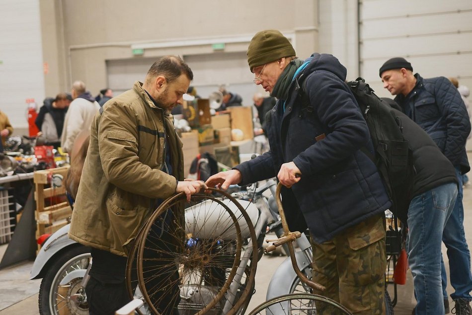 Łódź stolicą klasycznej motoryzacji. Trwa Moto Weteran Bazar