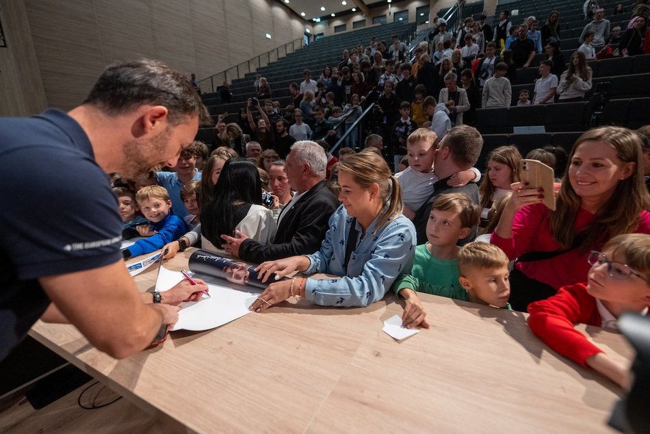 Łódź. Sławosz Uznański-Wiśniewski spotkał się z uczniami