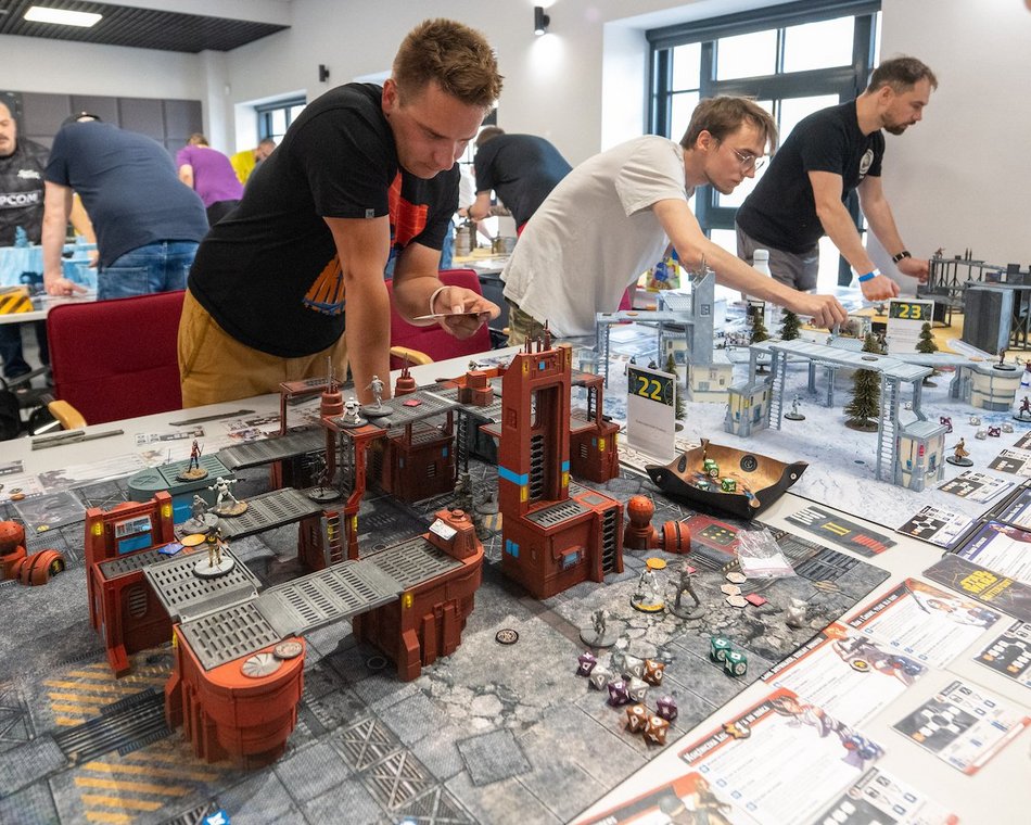 Łódź. Łódzka Strefa Starcia w EC1 Łódź. Gry bitewne, strategia i taktyka