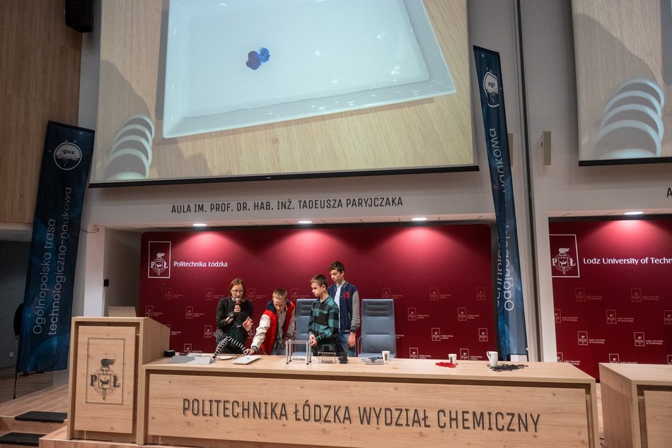 Łódź. Sławosz Uznański-Wiśniewski spotkał się z uczniami